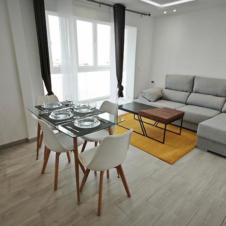 Vialia Playa Apartment Malaga Bagian luar foto