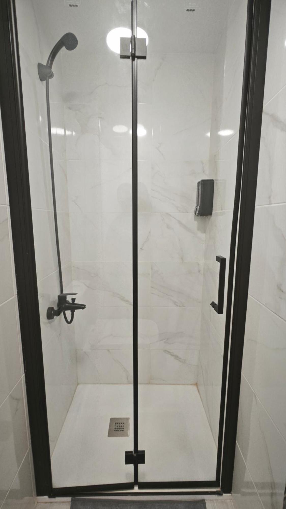 Vialia Playa Apartment Malaga Bagian luar foto
