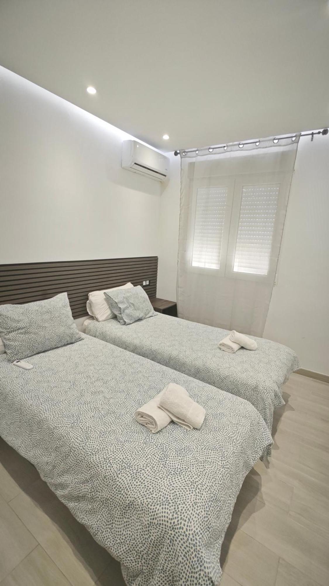 Vialia Playa Apartment Malaga Bagian luar foto