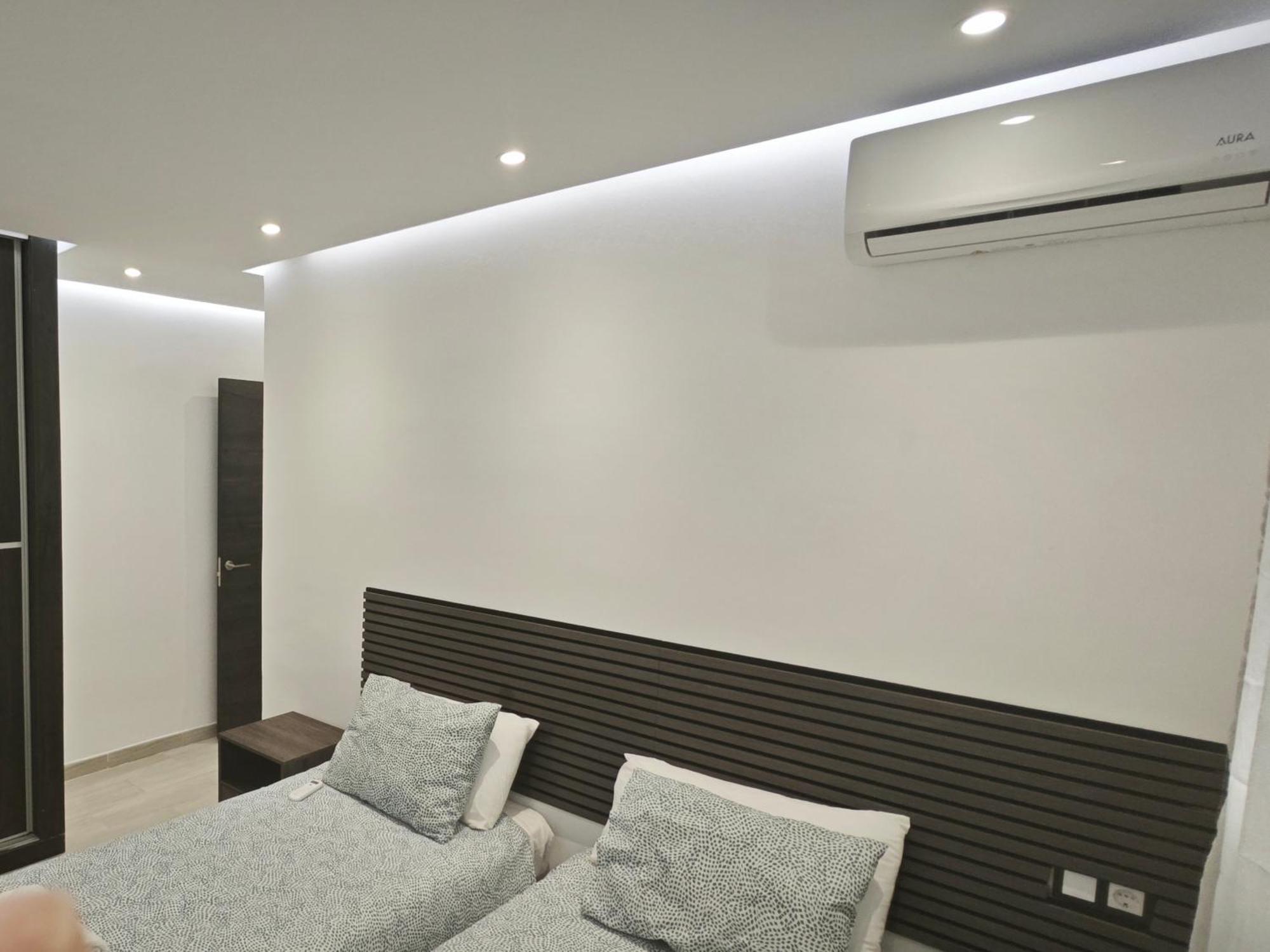 Vialia Playa Apartment Malaga Bagian luar foto